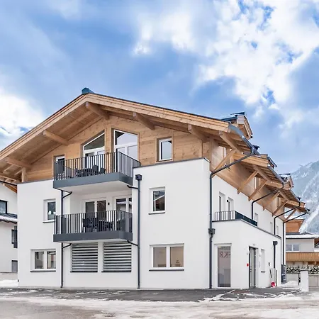 Falken 3 Apartment